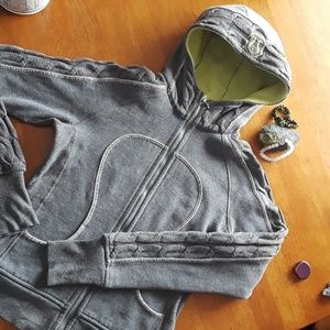 Lululemon special edition scuba cable knit sz 8